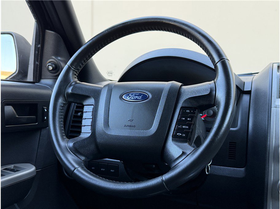 Used 2010 Ford Escape XLT image 12