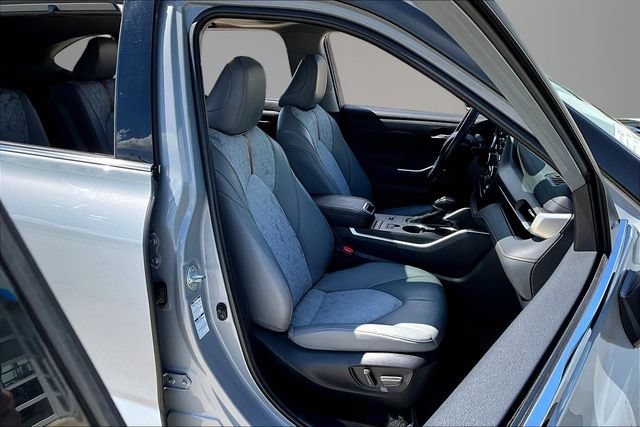 Used 2022 Toyota Highlander Bronze Edition AWD/4WD image 30