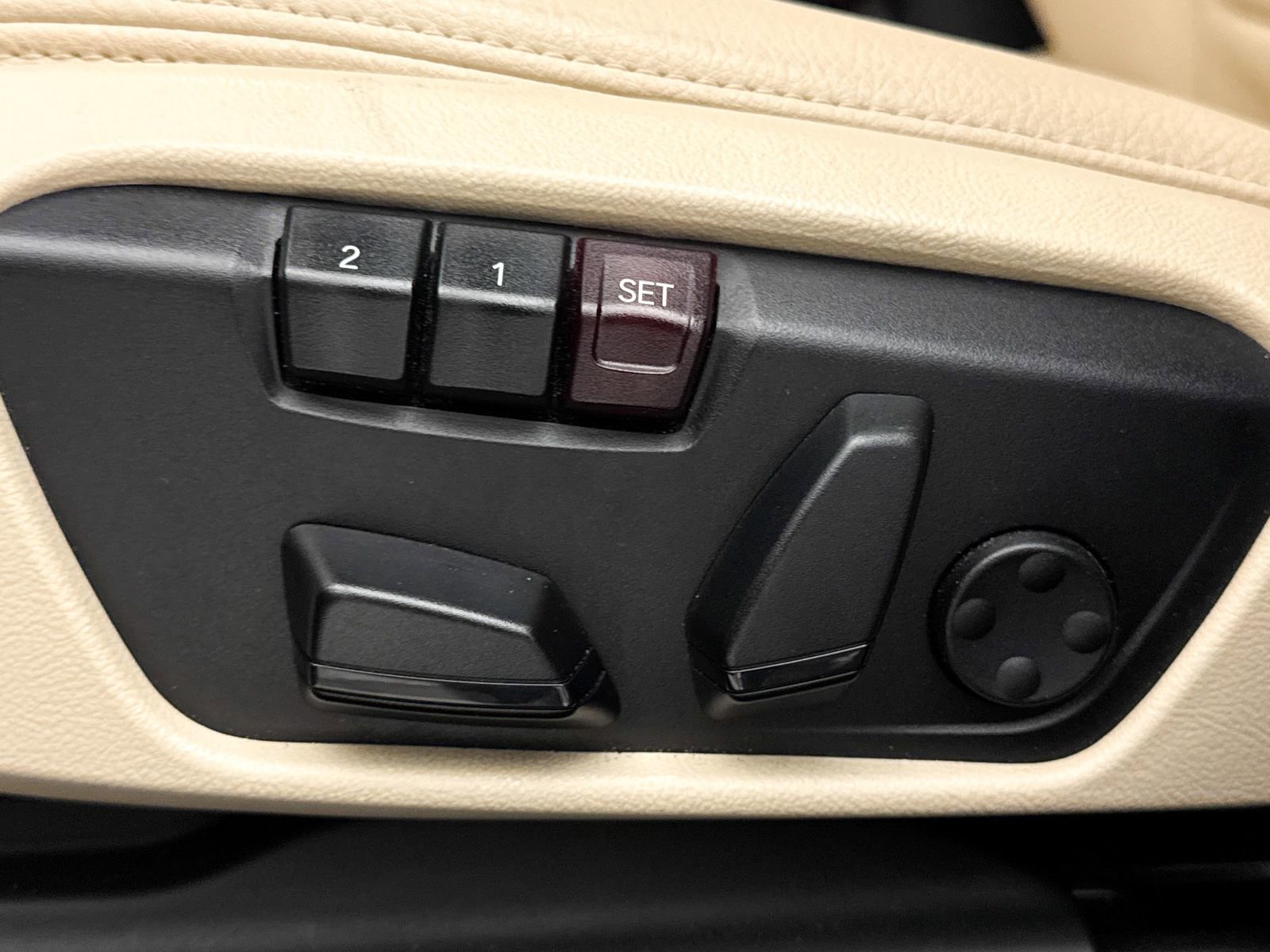 Used 2018 BMW X1 sDrive28i w/ Convenience Package image 26