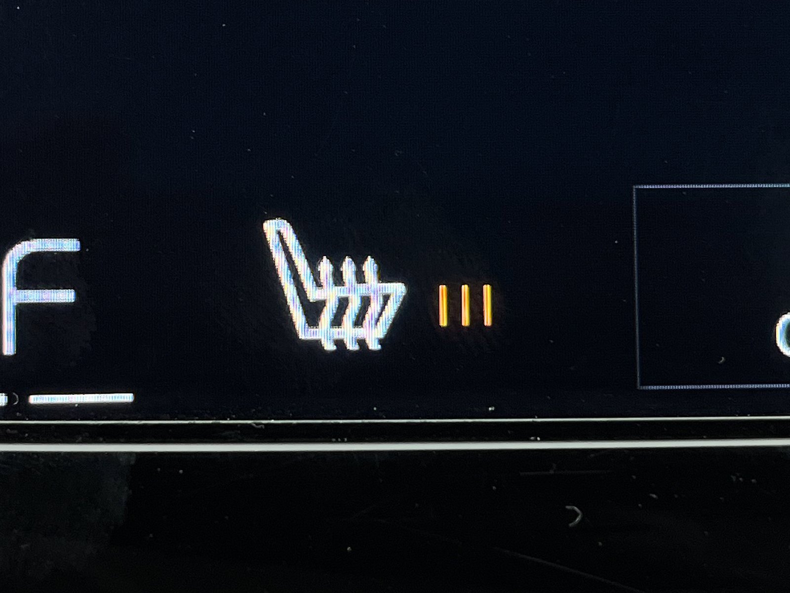 Used 2016 Volvo XC90 T6 Momentum w/ Vision Package image 20