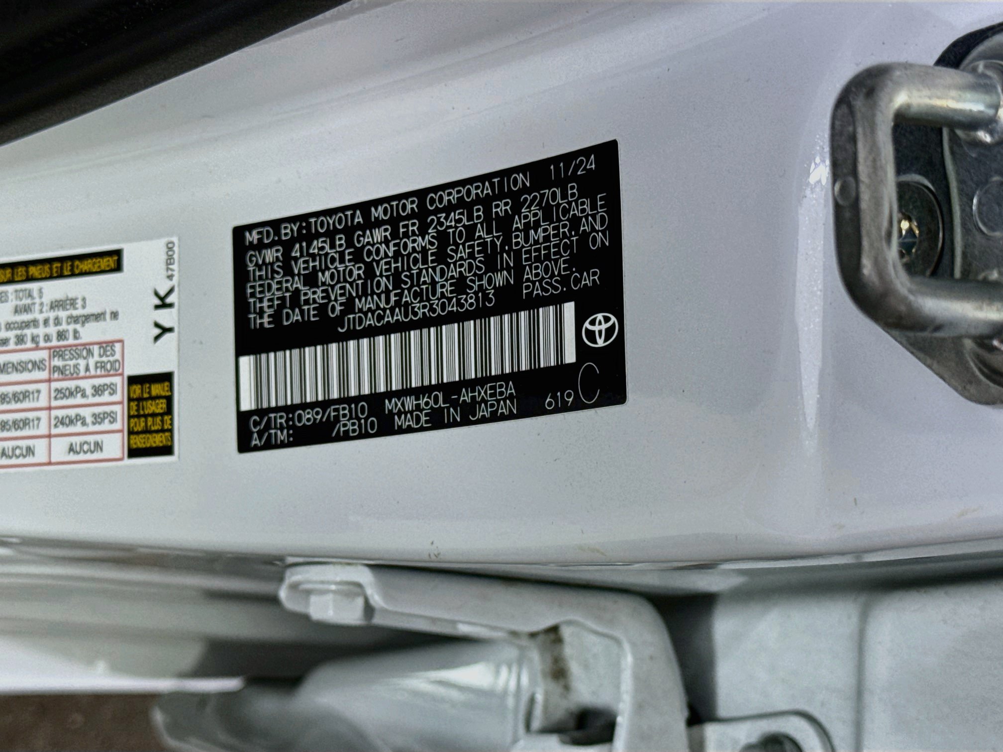 Used 2024 Toyota Prius LE FWD image 29