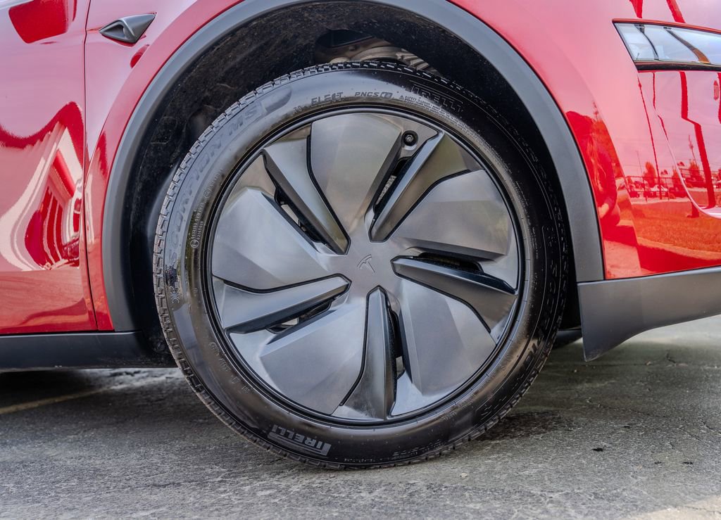 Used 2026 Tesla Model Y Long Range image 29