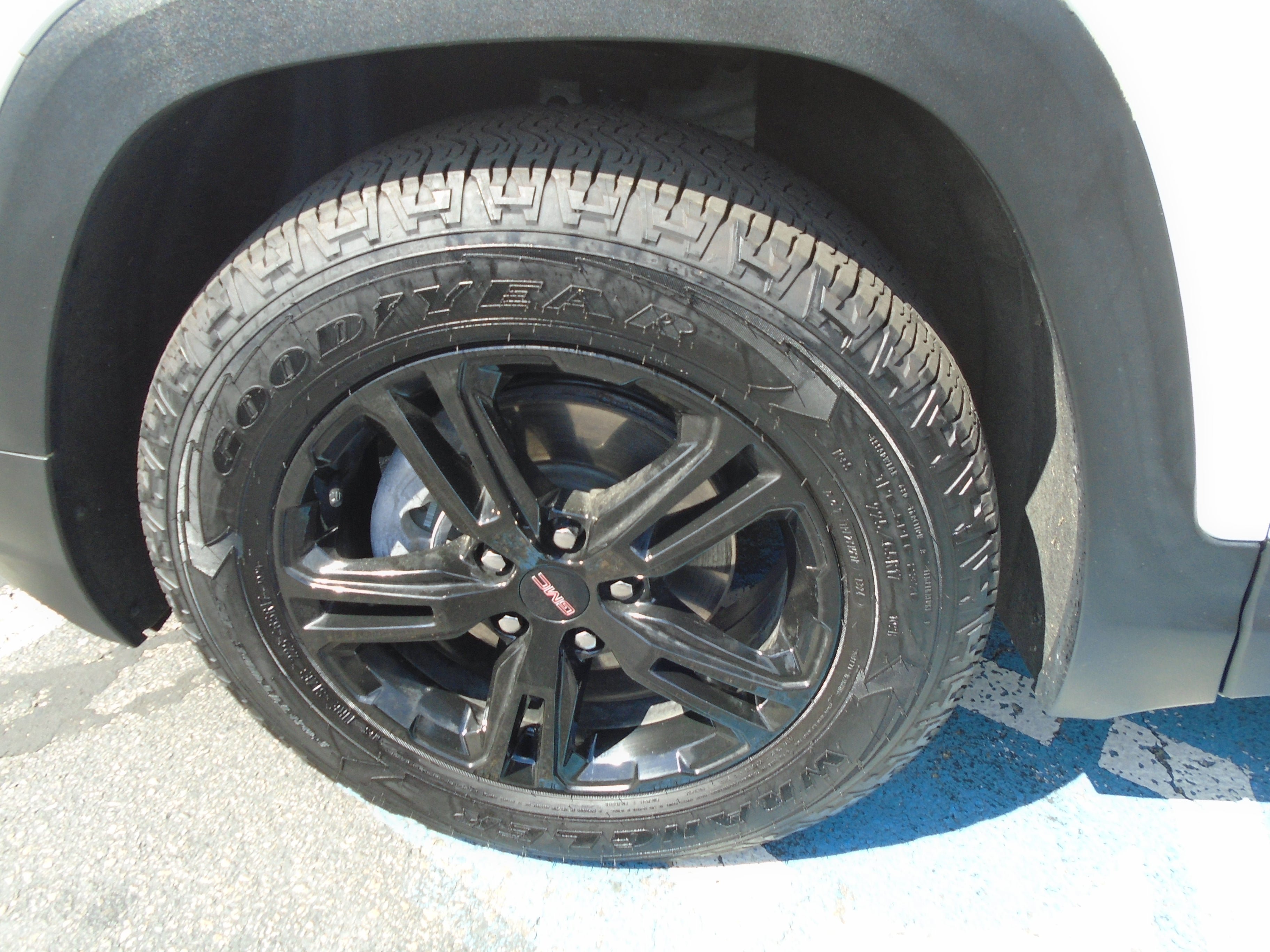Certified 2024 GMC Terrain AT4 w/ Infotainment Package II AWD/4WD image 16