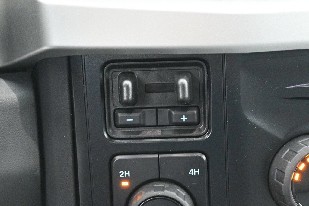New 2026 Ford F250 XLT w/ FX4 Off-Road Package AWD/4WD image 19