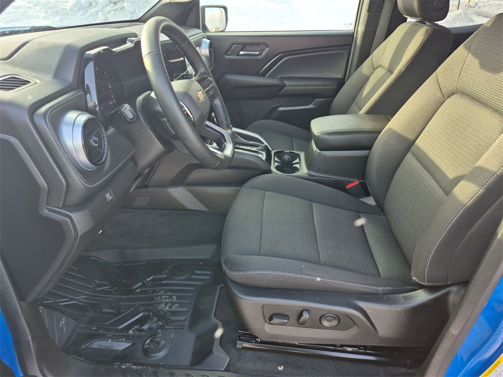 Used 2023 Chevrolet Colorado LT w/ LT Convenience Package II image 18