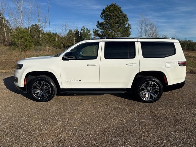 Used 2024 Jeep Wagoneer Series II w/ Flexible Seating Group image 5