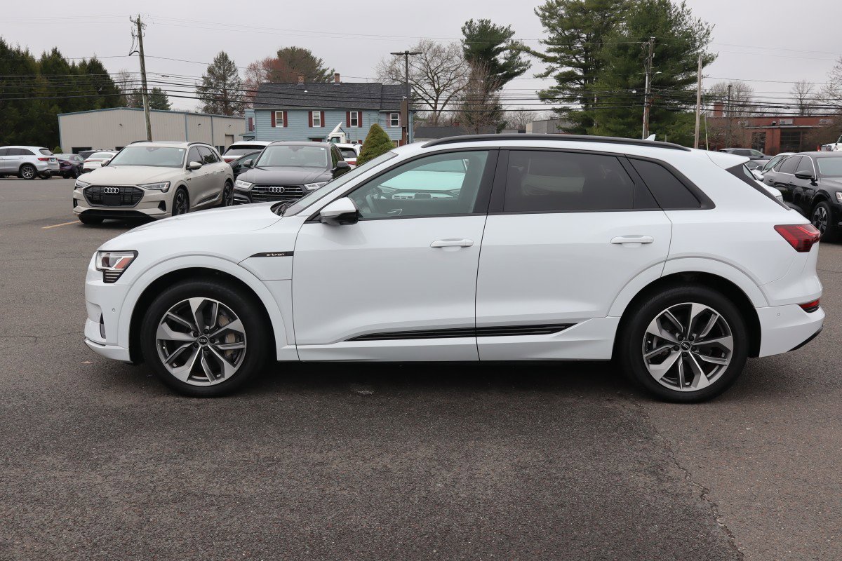 Used 2021 Audi e-tron Premium Plus w/ Premium Plus Package AWD/4WD image 8