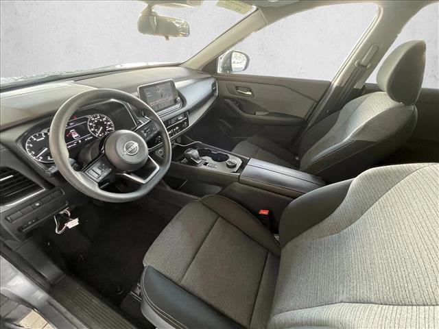Used 2023 Nissan Rogue SV image 10