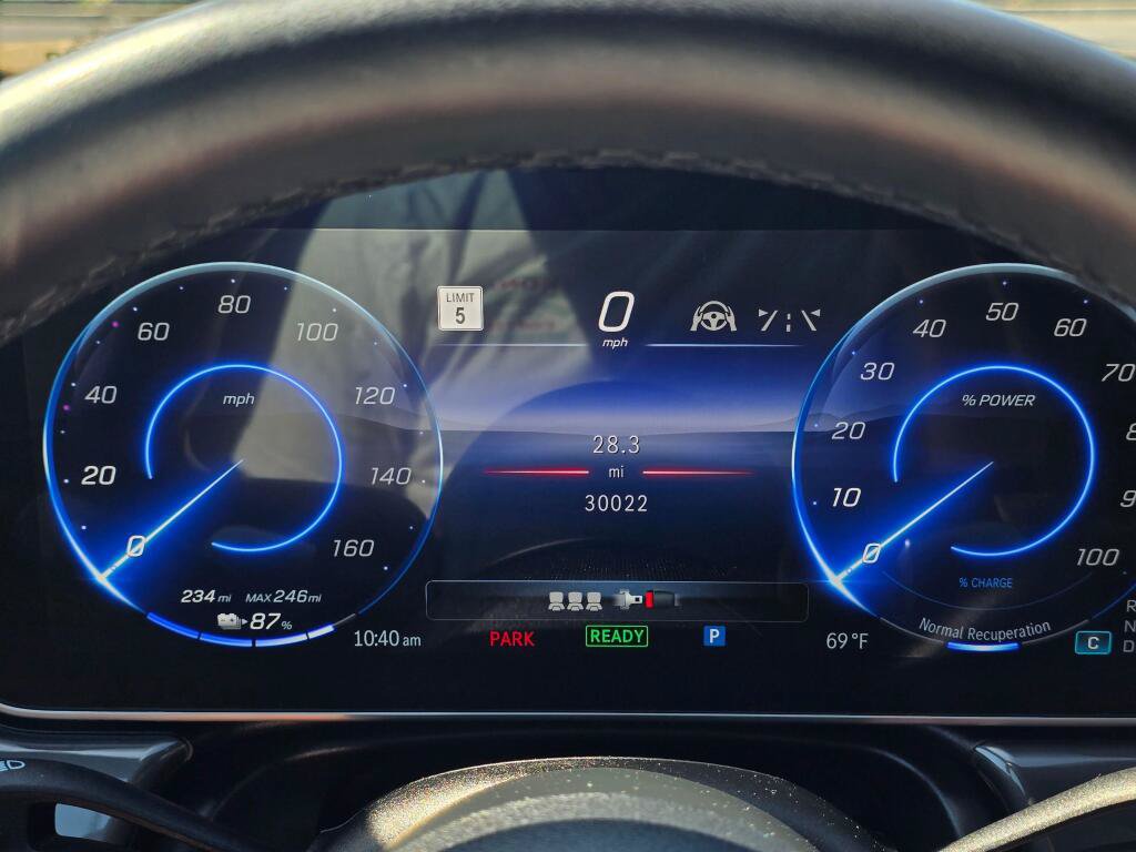 Used 2023 Mercedes-Benz EQS 450+ 4MATIC SUV image 36