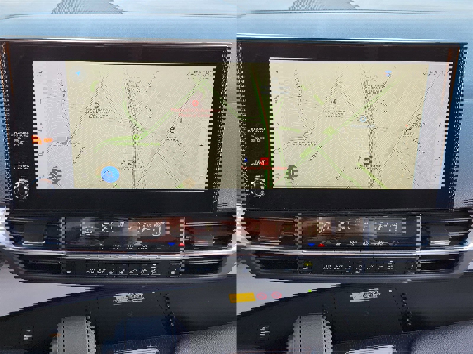 Used 2026 Toyota Sienna XLE image 22