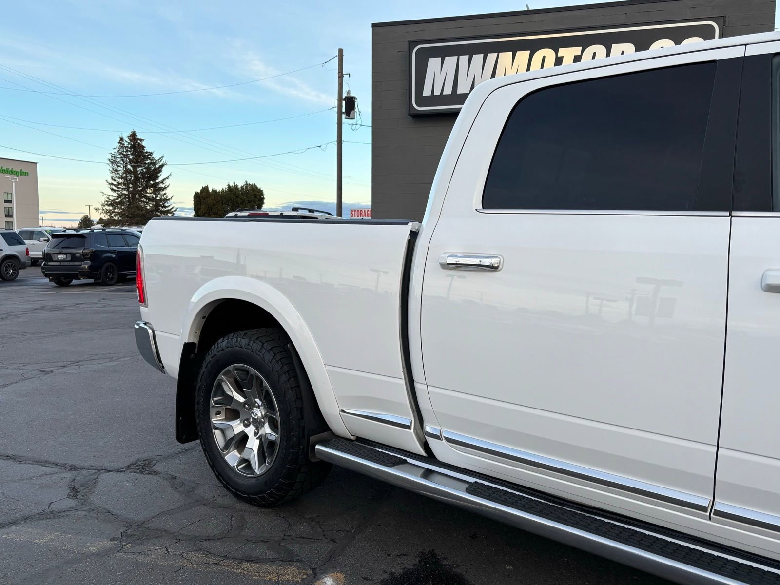 Used 2017 RAM 1500 Limited AWD/4WD image 3