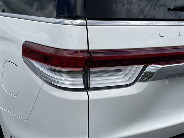 Used 2022 Lincoln Navigator Reserve image 8