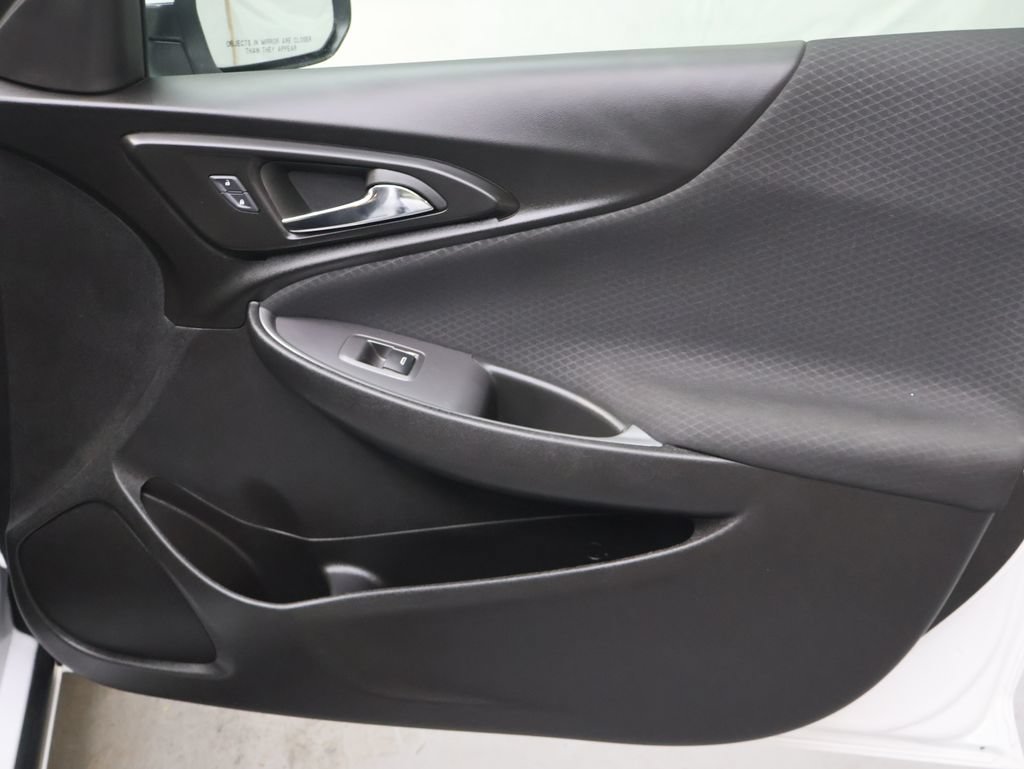 Used 2024 Chevrolet Malibu LS FWD image 11