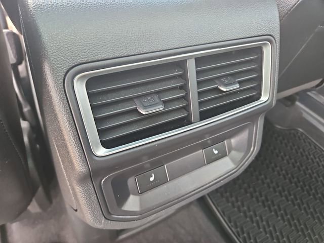 Used 2024 Volkswagen Atlas Cross Sport SEL R-Line image 22