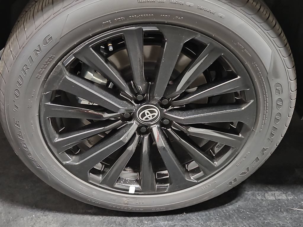 New 2026 Toyota Highlander XSE AWD/4WD image 8