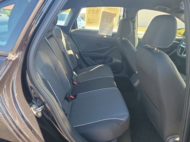 Used 2025 Volkswagen Jetta Sport image 8