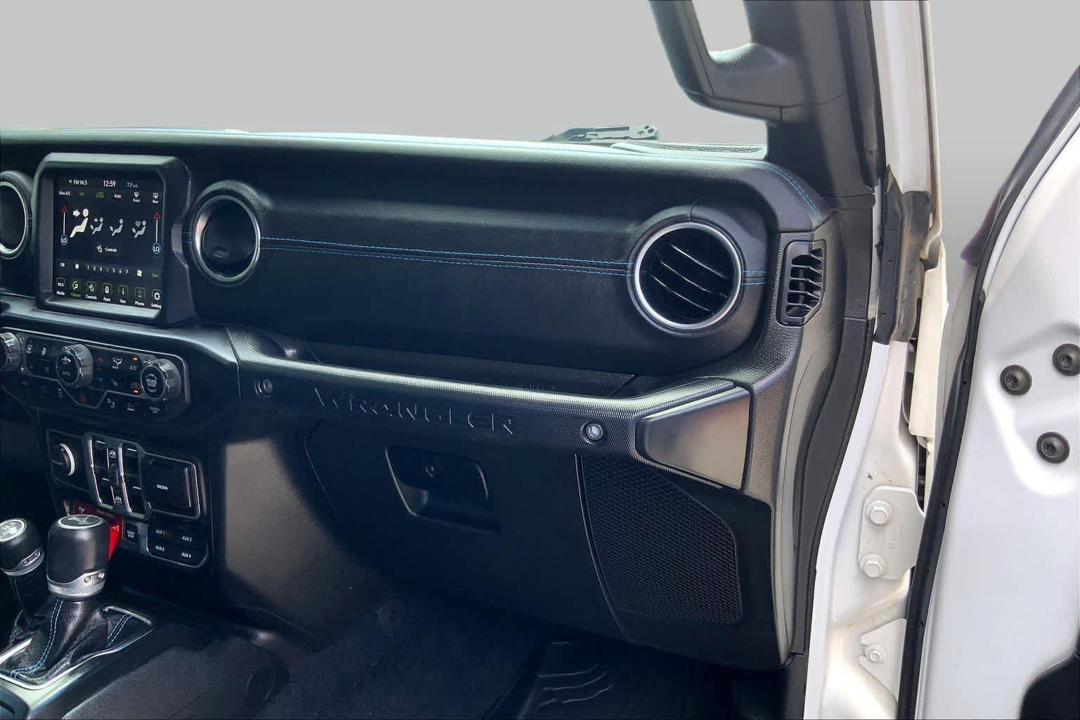 Used 2021 Jeep Wrangler Unlimited Rubicon 4xe w/ Cold Weather Group AWD/4WD image 19