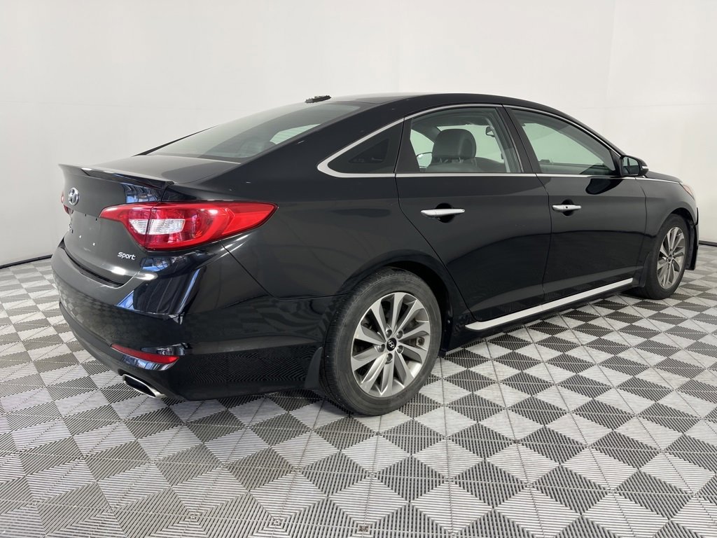 Used 2017 Hyundai Sonata Sport w/ Value Edition Package 02 image 7