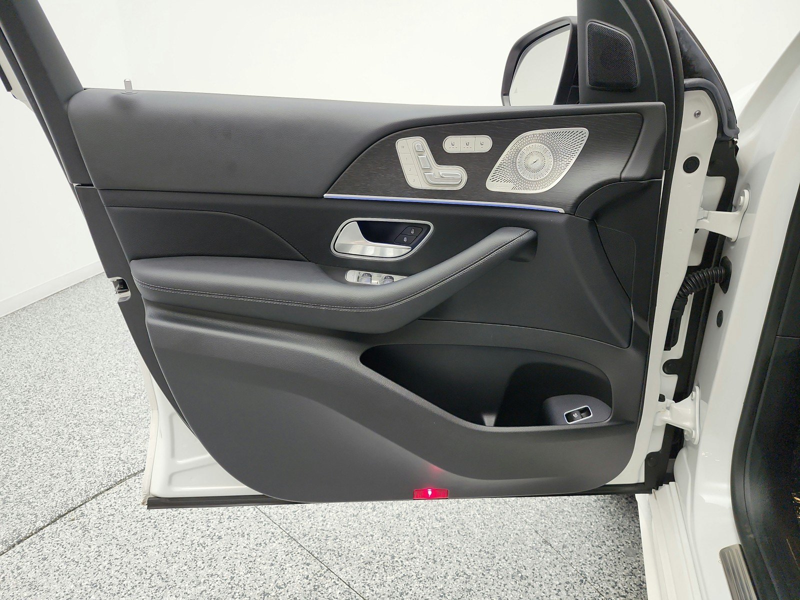 Certified 2024 Mercedes-Benz GLS 450 4MATIC image 12