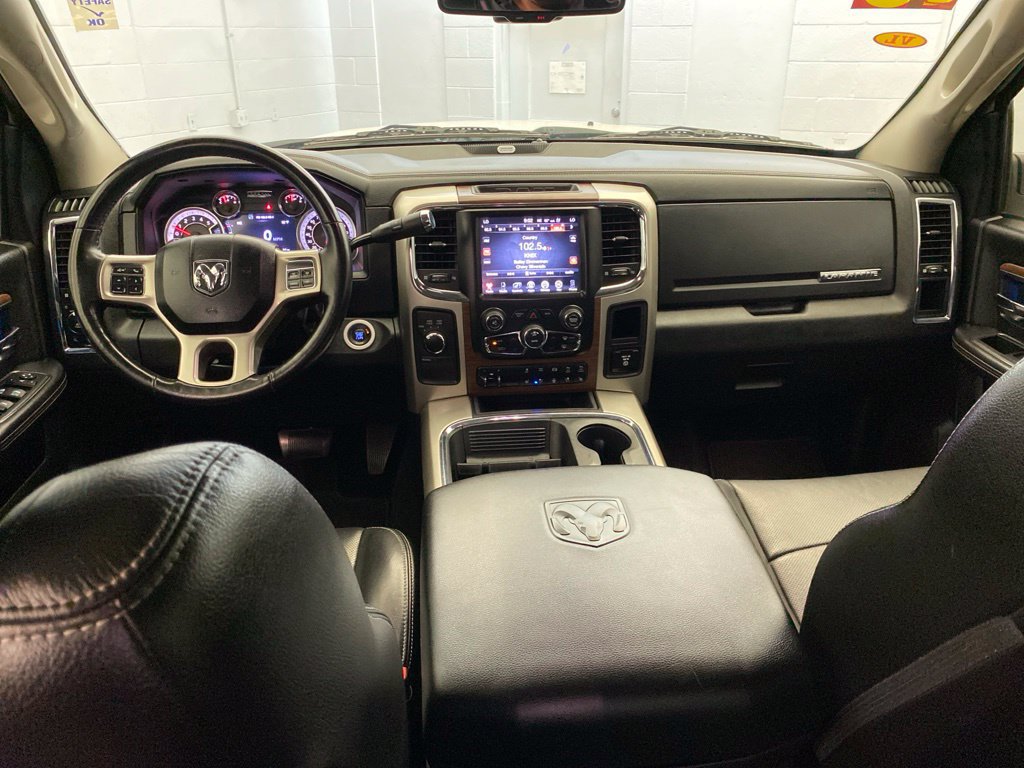 Used 2016 RAM 3500 Laramie w/ Convenience Group AWD/4WD image 22