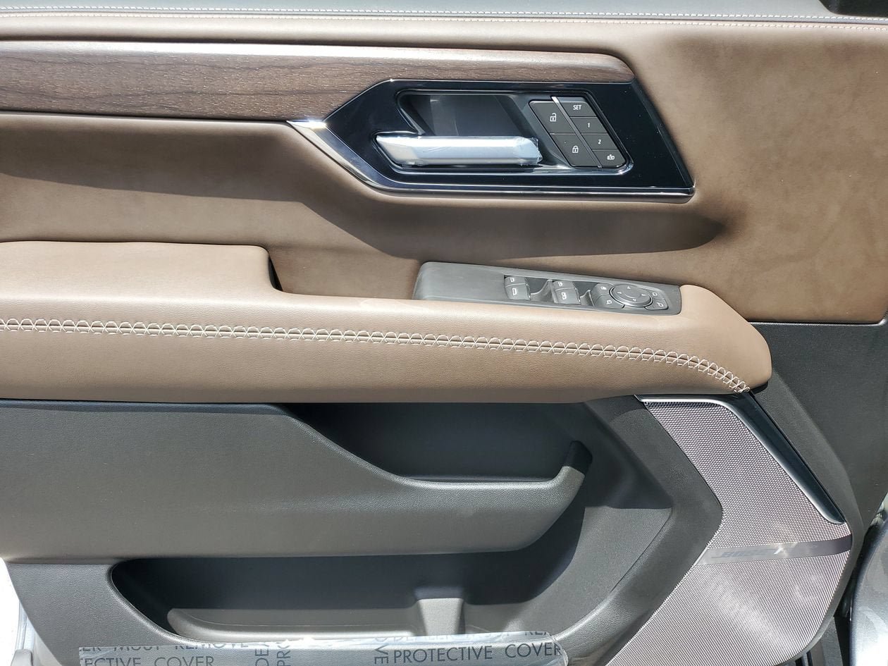 New 2026 GMC Yukon XL Denali Ultimate AWD/4WD image 17