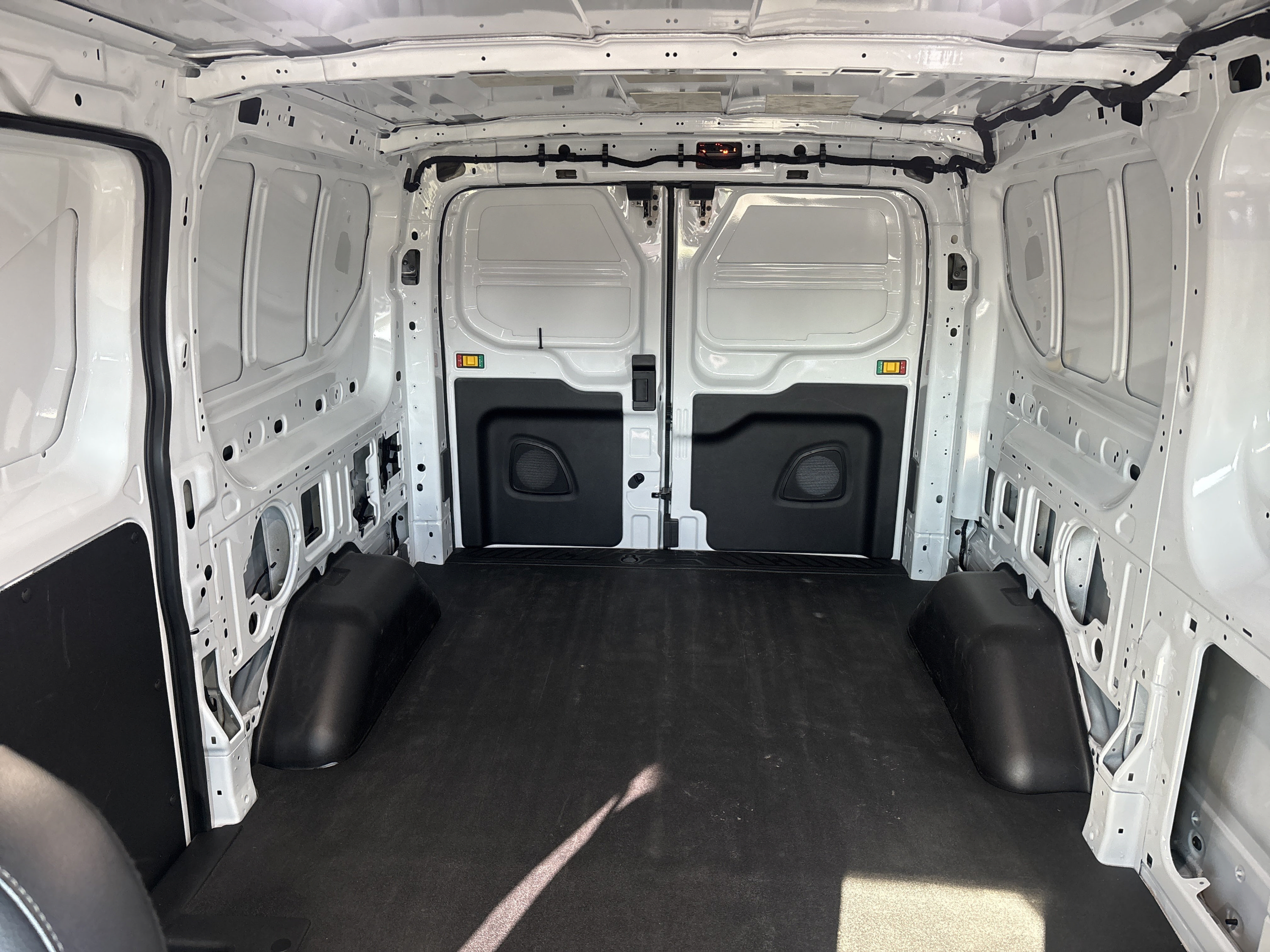 Used 2023 Ford Transit 150 Low Roof RWD image 18