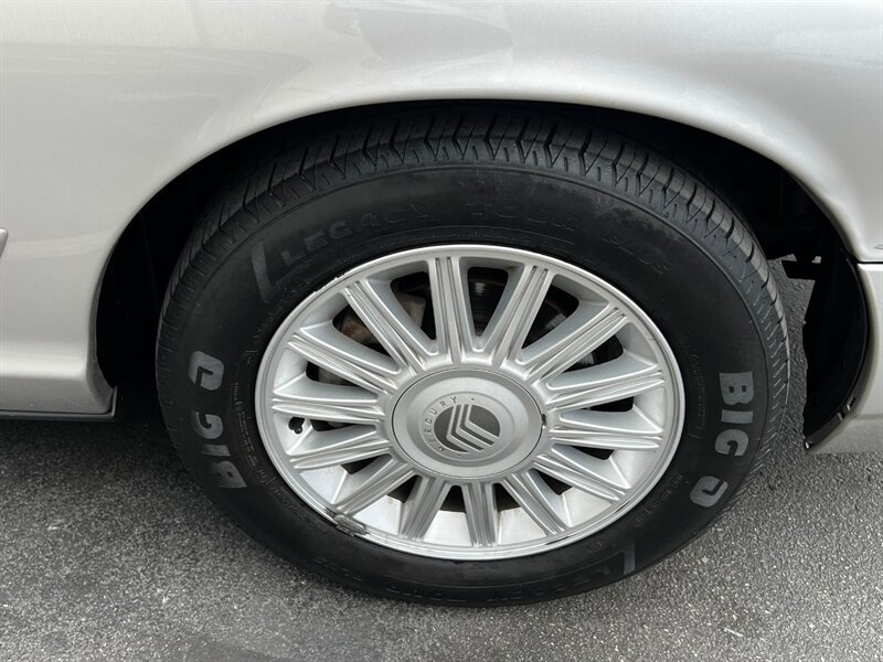Used 2009 Mercury Grand Marquis LS RWD image 10
