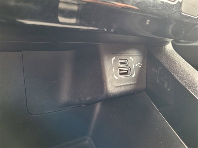 Used 2023 Jeep Compass Limited image 21