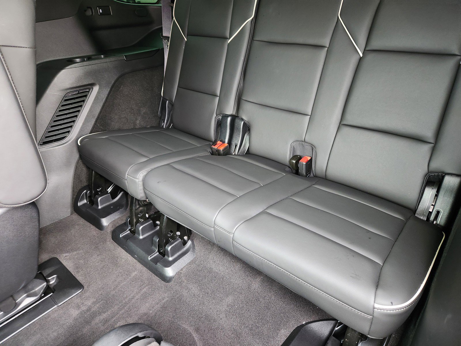 Certified 2024 Cadillac Escalade Sport w/ LPO, ONYX Package image 15