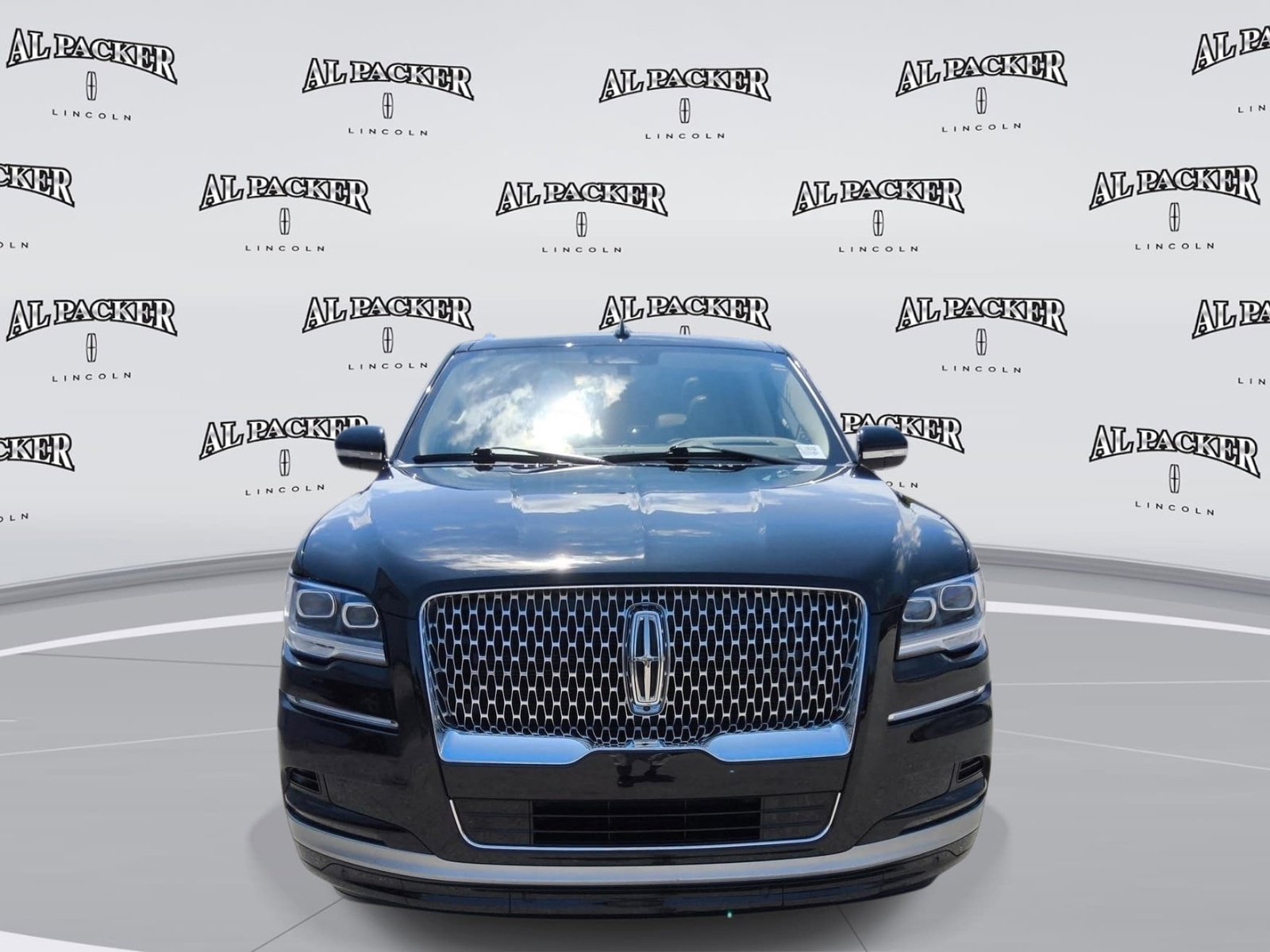 Used 2024 Lincoln Navigator L Reserve AWD/4WD image 8