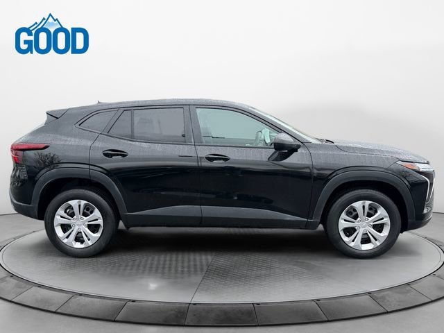 Used 2025 Chevrolet Trax LS image 6