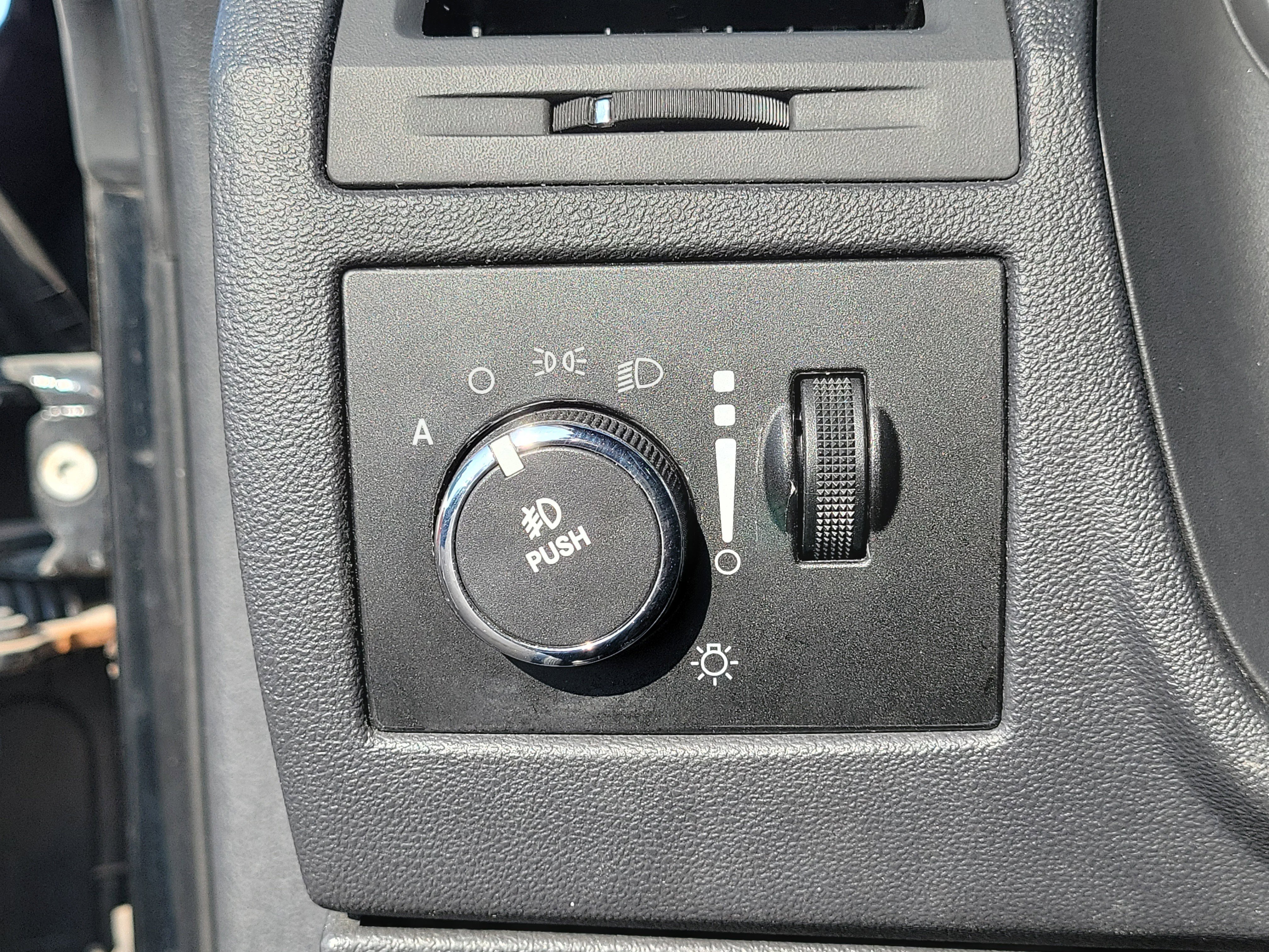 Used 2012 Dodge Challenger Rallye Redline image 16