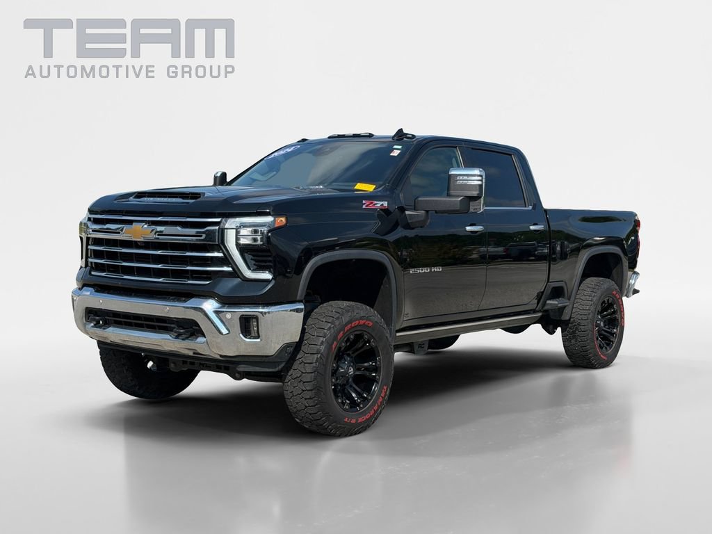 Used 2024 Chevrolet Silverado 2500 LTZ w/ LTZ Premium Package AWD/4WD image 3