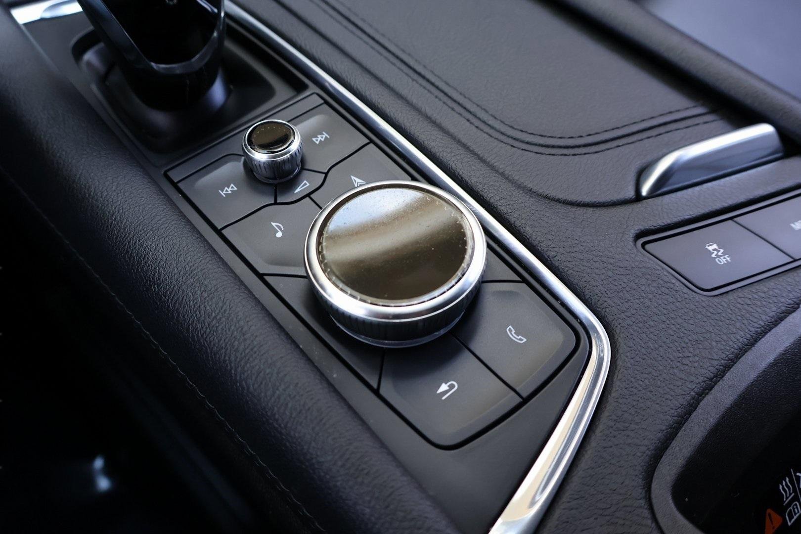 Certified 2025 Cadillac XT6 Premium Luxury image 29