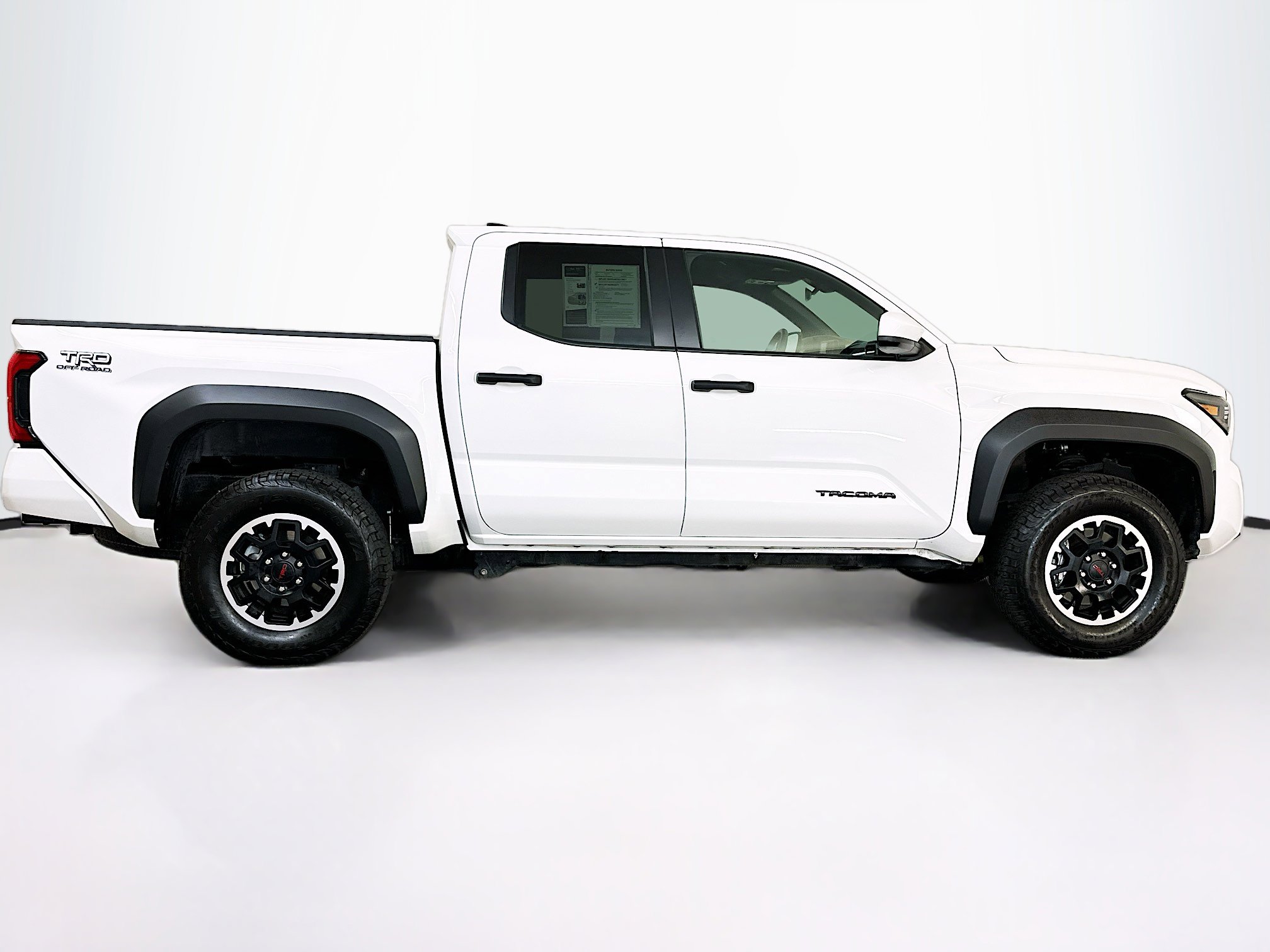 Used 2025 Toyota Tacoma TRD Off-Road image 10