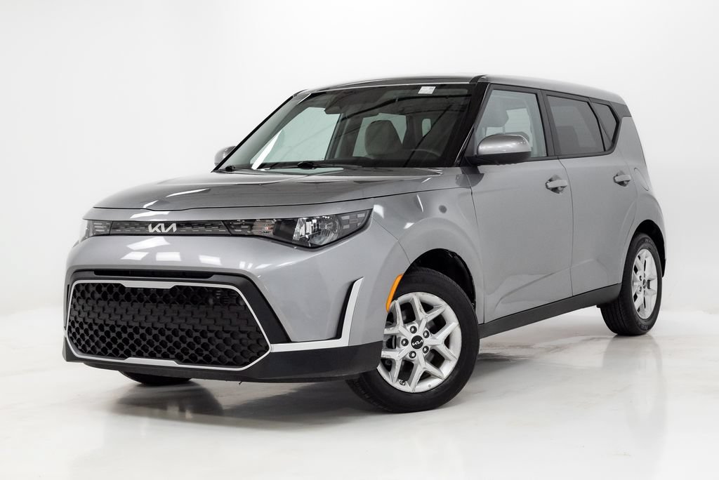 Certified 2025 Kia Soul LX w/ LX Technology Package FWD image 1