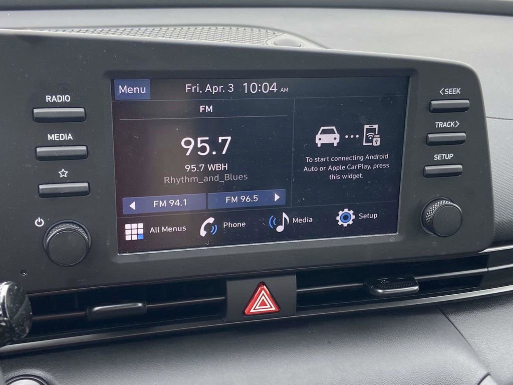 Certified 2025 Hyundai Elantra Sport FWD image 23