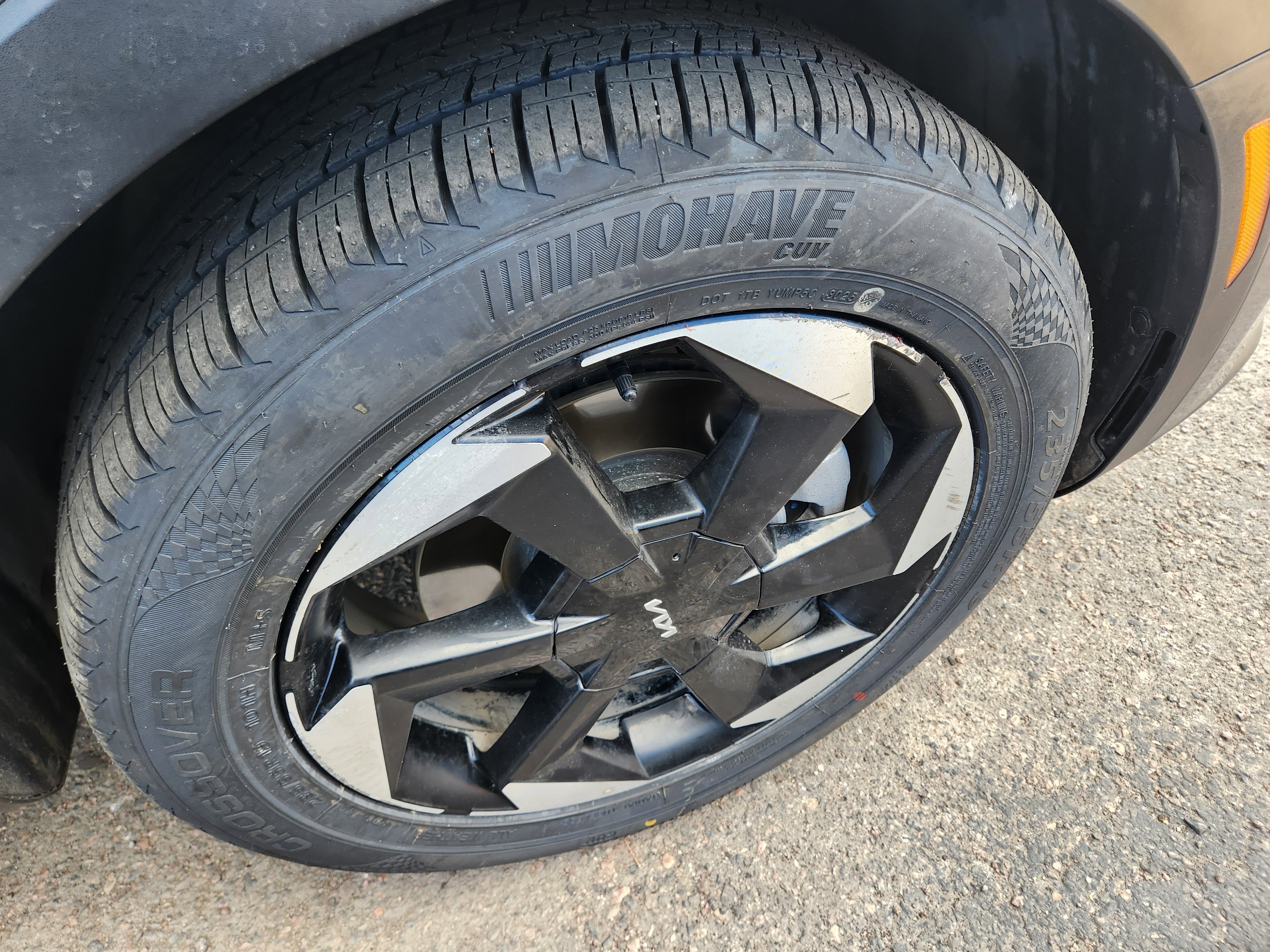 Used 2025 Kia Sorento EX w/ EX Panoramic Sunroof Package image 18