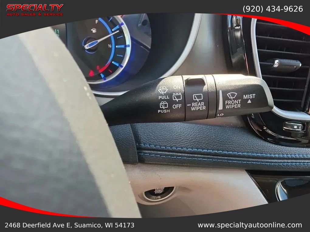 Used 2021 Chrysler Pacifica Touring w/ Cold Weather Group FWD image 14