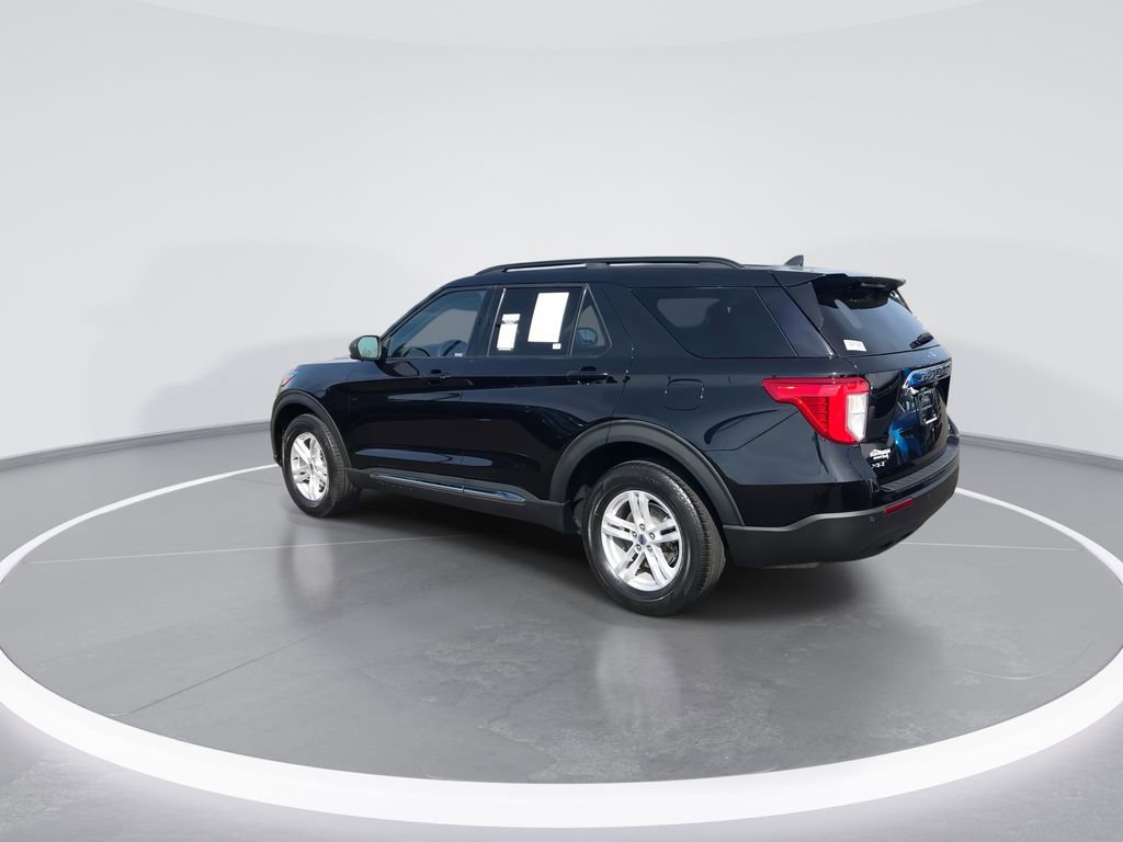 Used 2022 Ford Explorer XLT image 6