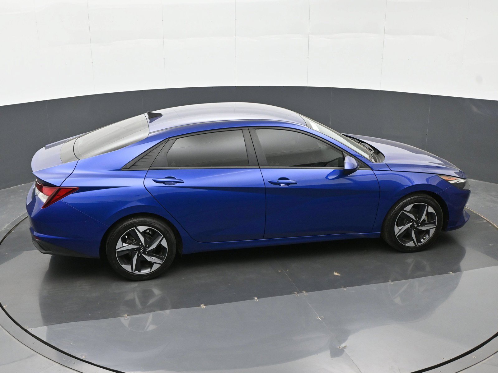 Used 2023 Hyundai Elantra SEL w/ Convenience Package FWD image 32