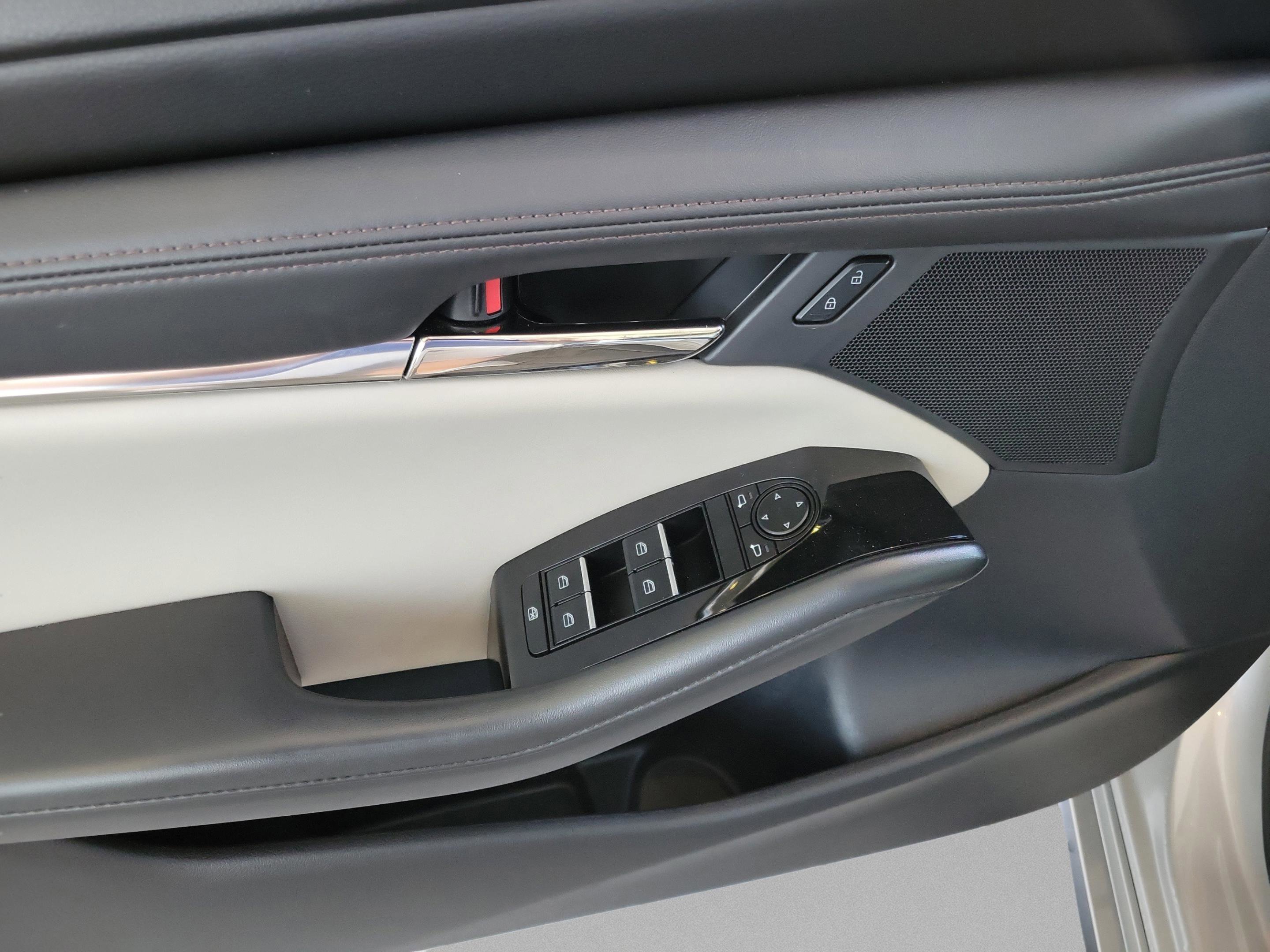 Used 2023 MAZDA MAZDA3 s image 7