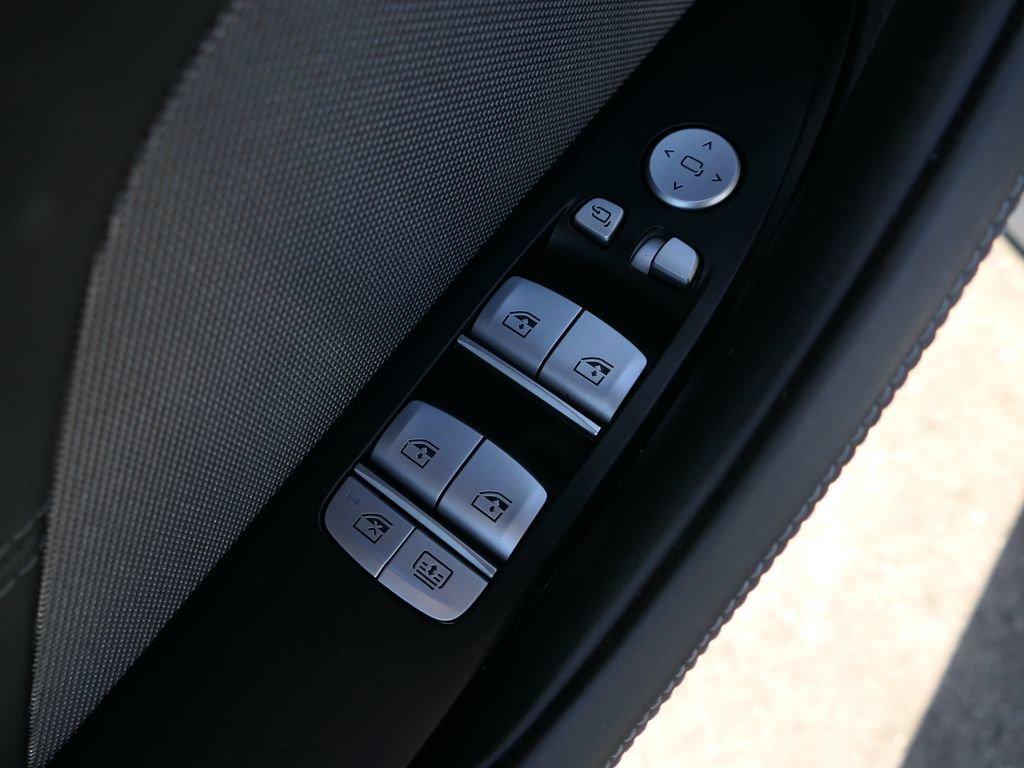 Used 2025 BMW M8 Competition w/ M Carbon Exterior Package AWD/4WD image 12
