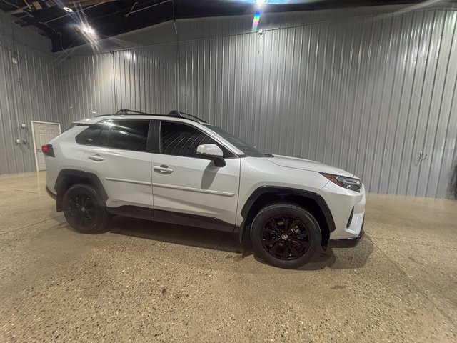 Used 2023 Toyota RAV4 SE image 7