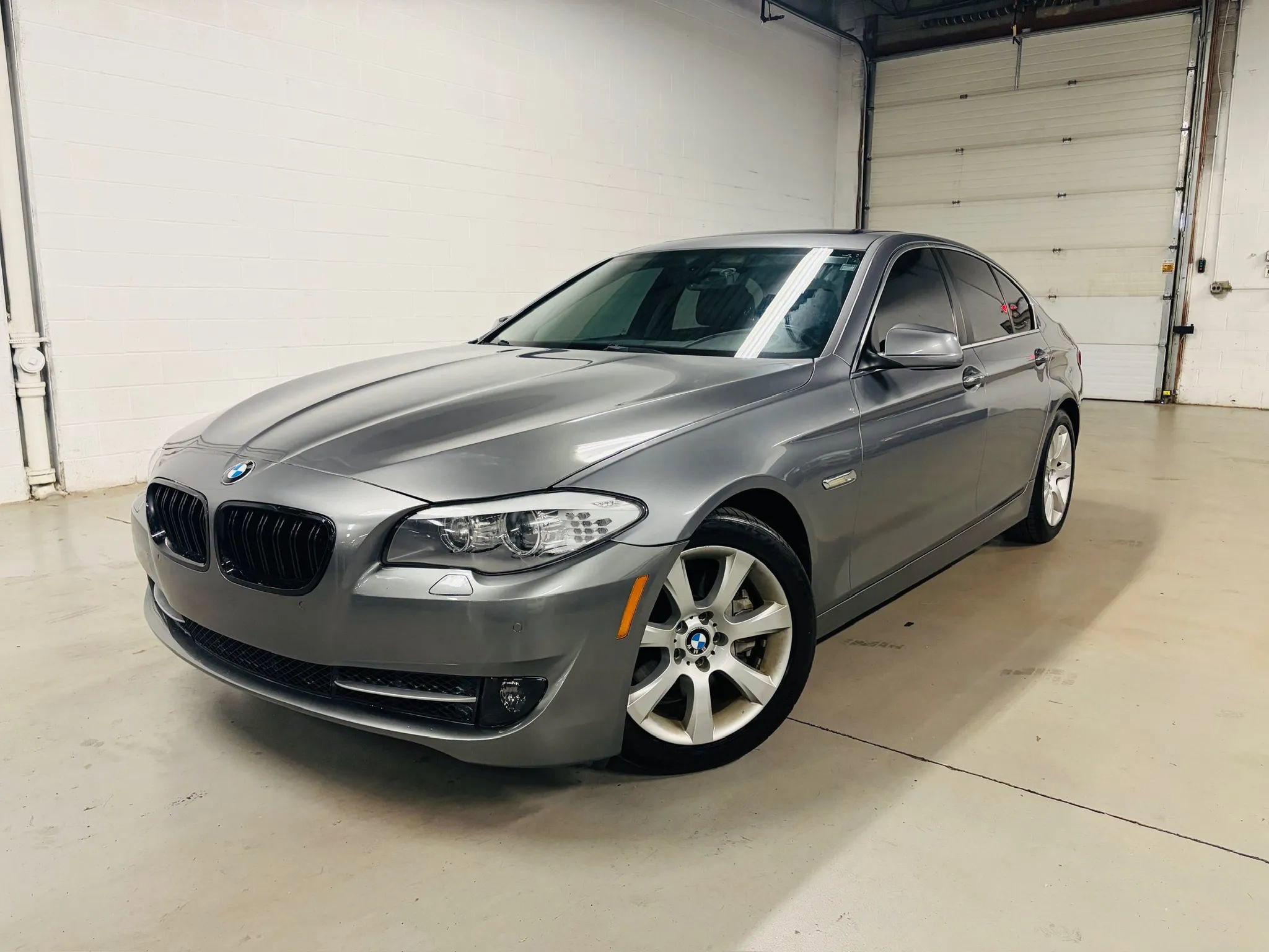 Used 2011 BMW 550i xDrive Sedan