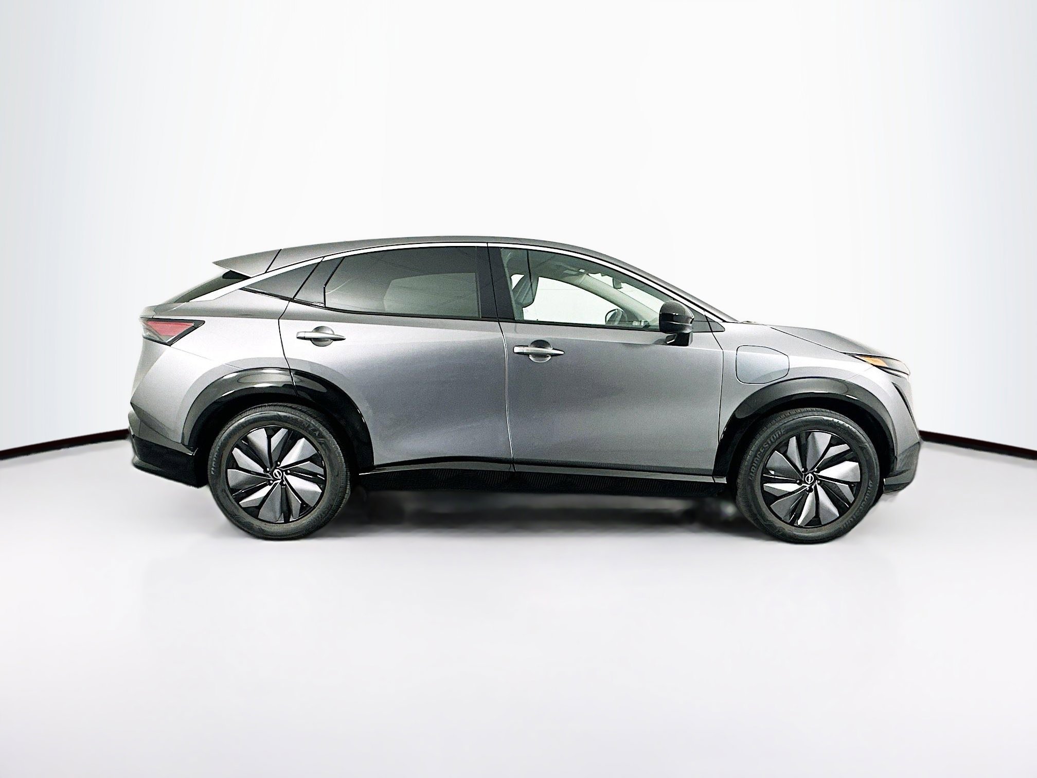 Used 2023 Nissan Ariya FWD image 10