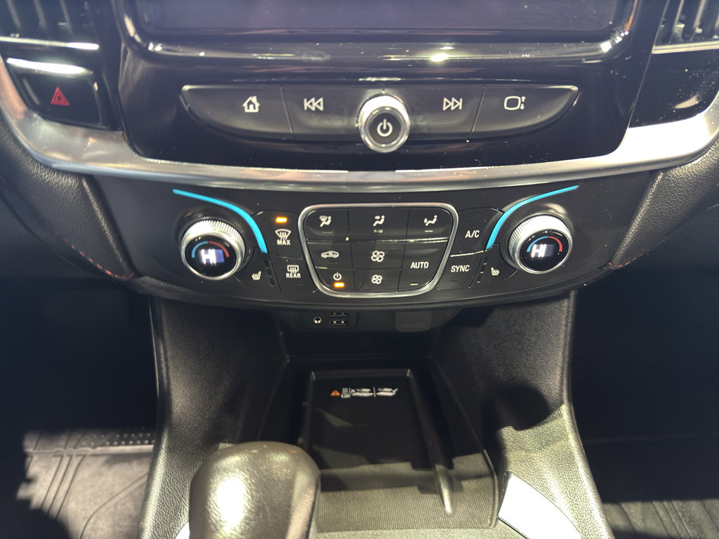 Used 2022 Chevrolet Traverse RS w/ LPO, Floor Liner Package image 34