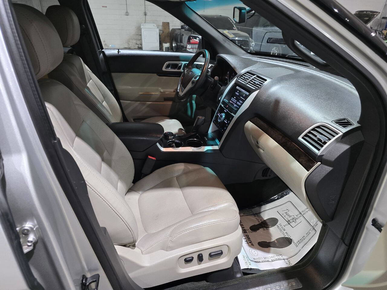 Used 2014 Ford Explorer Limited w/ Equipment Group 301A image 50