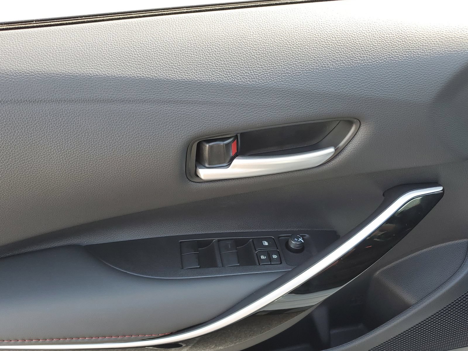 New 2026 Toyota Corolla XSE FWD image 19