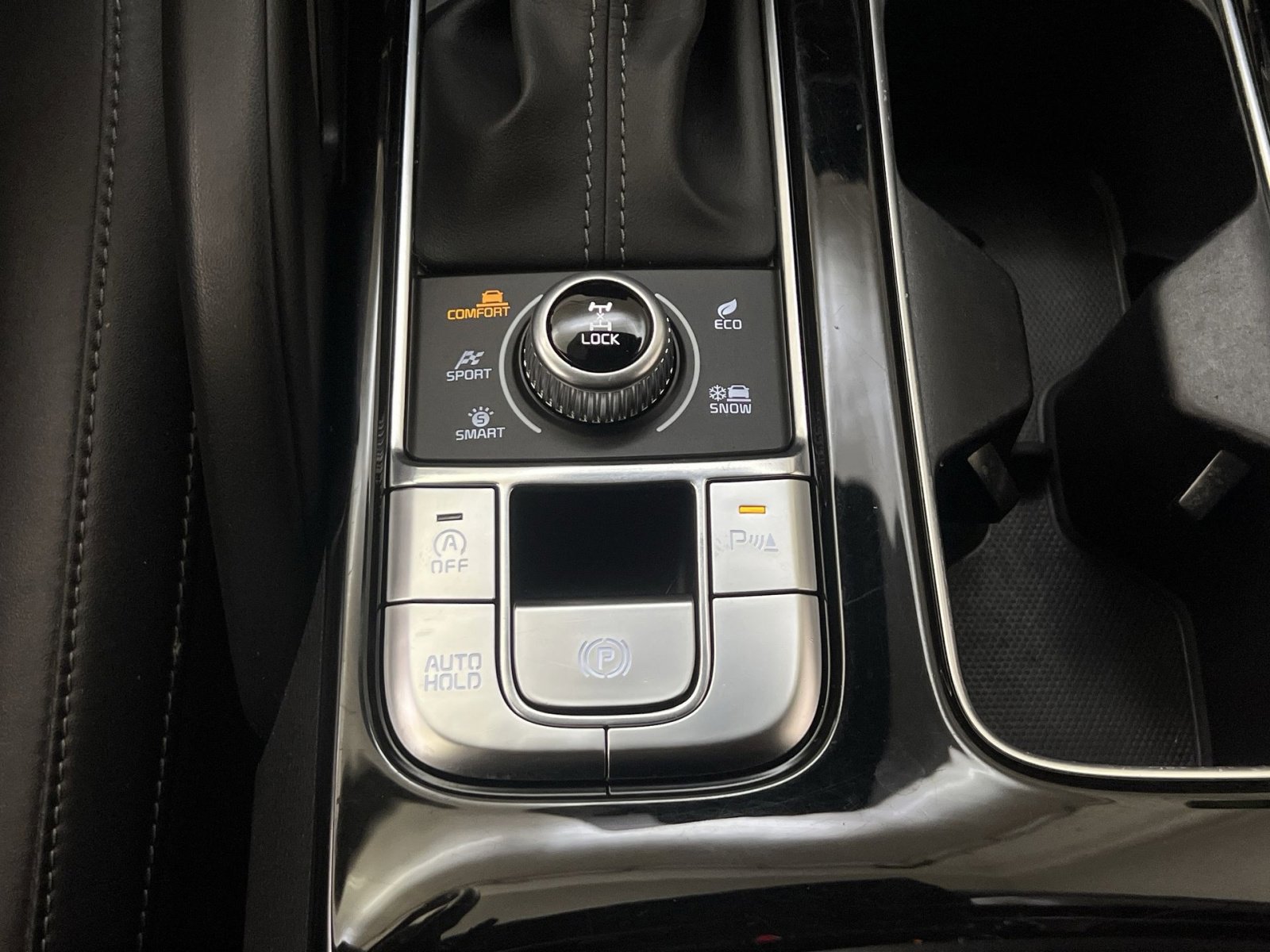 Used 2023 Kia Telluride S image 32